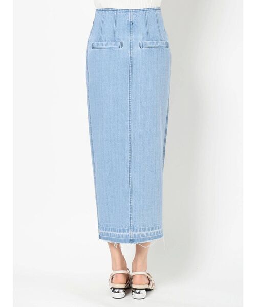 MURUA（ムルーア）の「フロントZIPタイトデニムスカート（デニムスカート・レディース・ブルー・1/2）」の8枚目の写真