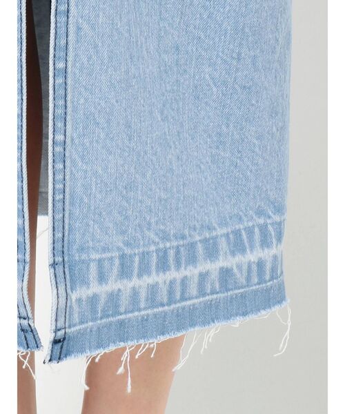 MURUA（ムルーア）の「フロントZIPタイトデニムスカート（デニムスカート・レディース・ブルー・1/2）」の11枚目の写真