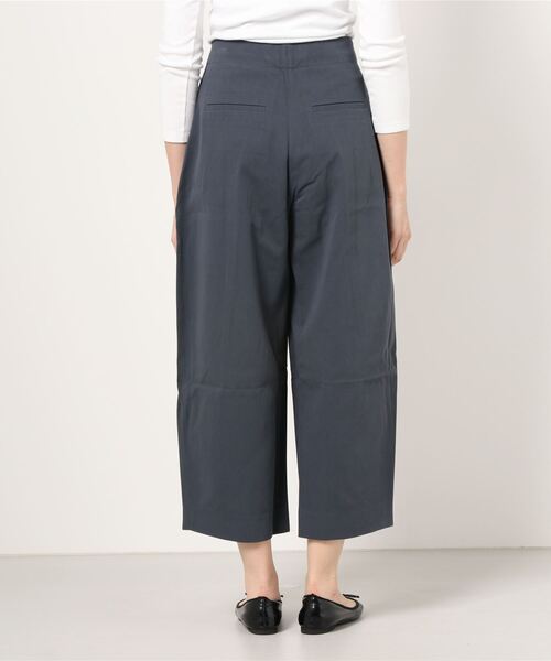 SHIPS（シップス）の「STUDIO.N:コットンリヨセル タックパンツ（その他パンツ・レディース・ダークグレー・MEDIUM）」の3枚目の写真