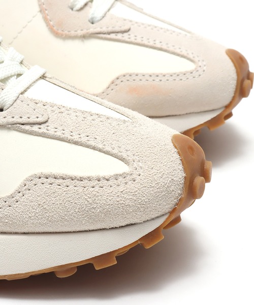 NEW BALANCE(ニューバランス)の「New Balance WS327K(スニーカー・レディース・ベージュ系/ホワイト・22.5cm/23.0cm/23.5cm/24.0cm/24.5cm/25.0cm)」の8枚目の写真