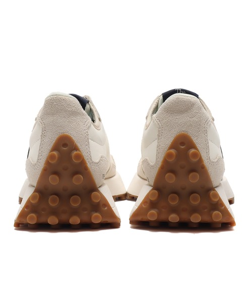 NEW BALANCE(ニューバランス)の「New Balance WS327K(スニーカー・レディース・ベージュ系/ホワイト・22.5cm/23.0cm/23.5cm/24.0cm/24.5cm/25.0cm)」の16枚目の写真