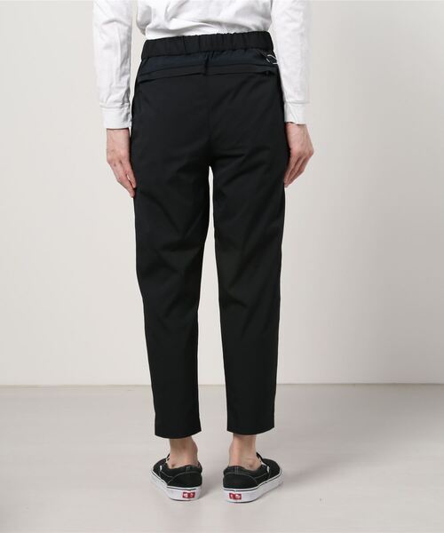 WHITE MOUNTAINEERING（ホワイトマウンテニアリング）の「【White Mountaineering】SOLOTEX 3 TUCKED EASY TAPERED PANTS（スラックス・メンズ・ブラック・0/1）」の3枚目の写真