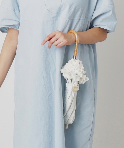 【新品】ランバンオンブルー　日傘　晴雨兼用　折りたたみ日傘　ドビーフリル　大きめ 晴雨兼用折りたたみ日傘】ランバン オン ブルー (LANVIN en Bleu