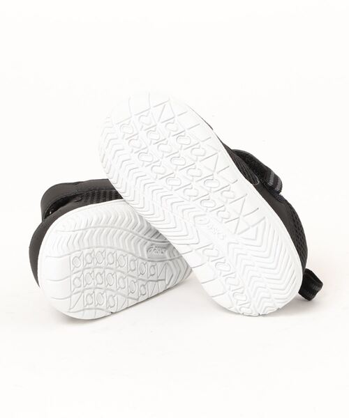 SUKUSUKU（スクスク）の「アンフィビアン[R]BABY SR 2（サンダル・キッズ・ブラック・13.0cm/14.0cm/14.5cm/15.5cm/16.0cm/15.0cm/13.5cm）」の3枚目の写真