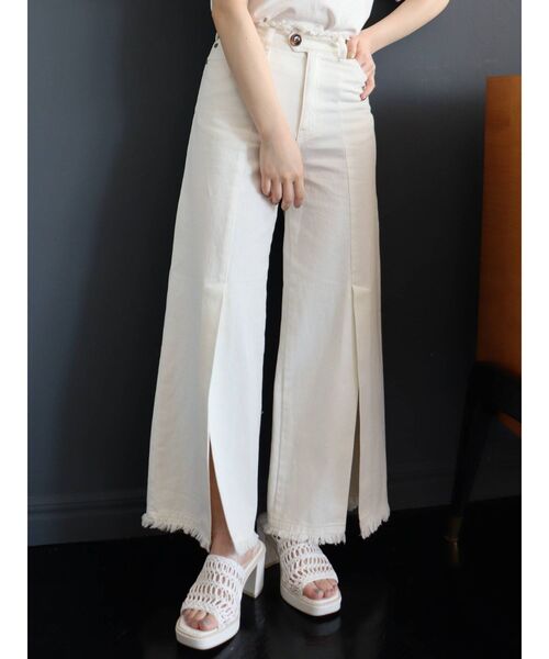 MURUA（ムルーア）の「フリンジスリットワイドパンツ（その他パンツ・レディース・ホワイト/イエロー・1/2）」の17枚目の写真