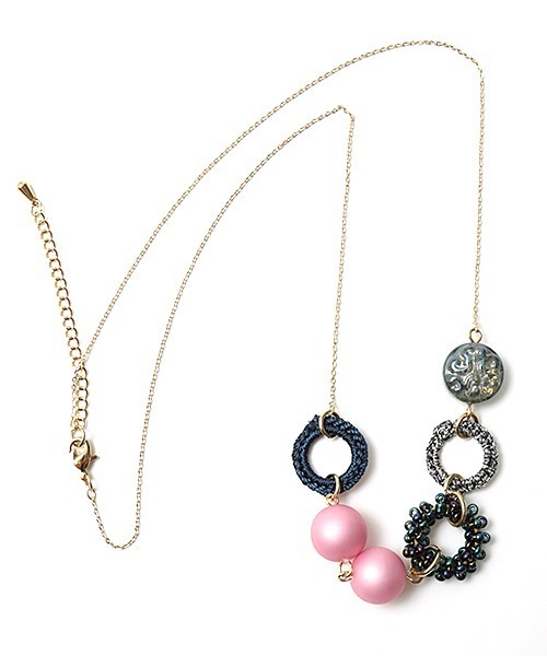 チチカカ(チチカカ)の「カラフルパーツネックレス(ネックレス・レディース・ベージュ/オレンジ/ネイビー・FREE)」の9枚目の写真