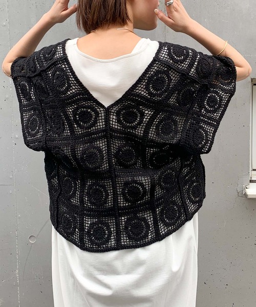 CIAOPANIC TYPY（チャオパニックティピー）の「レース編みショートベスト（ベスト・レディース・ブラック/アイボリー/グリーン・ONE SIZE）」の14枚目の写真