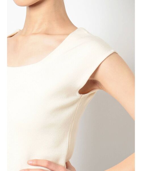 RESEXXY（リゼクシー）の「フレンチスリーブスクエアタンク（Tシャツ/カットソー・レディース・オフホワイト/ブラック/オレンジ/ベージュ・FREE）」の17枚目の写真