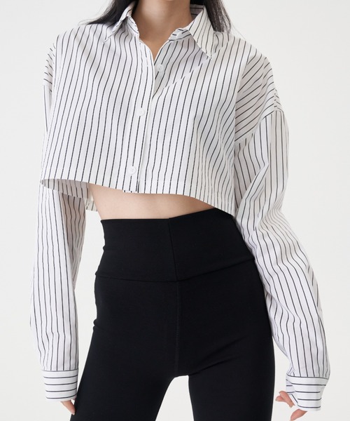 FEKETE(フェケテ)の「FEKETE MADE CROPPED SHIRT(シャツ/ブラウス・レディース・ホワイト/ライトブルー/ブルー・FREE)」の2枚目の写真