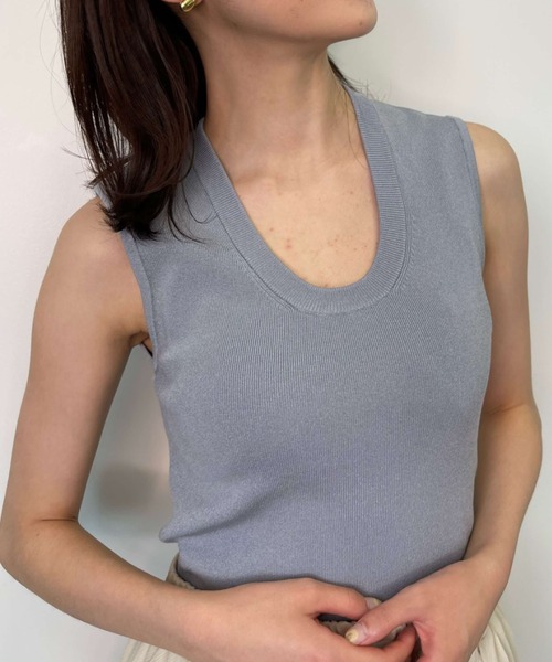 anuans（アニュアンス）の「Uネックノースリーブニットトップス（T