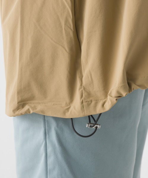 OMNES(オムネス)の「UV撥水ストレッチナイロンパーカー(ブルゾン・レディース・ブラック/ベージュ/ブルー系その他・MEDIUM/LARGE)」の19枚目の写真
