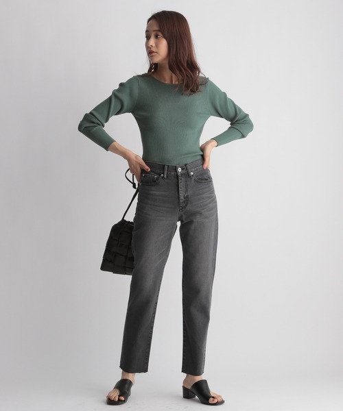 Andemiu(アンデミュウ)の「カットオフデニム214876(デニムパンツ・レディース・グレー/インディゴブルー・SMALL/MEDIUM)」の5枚目の写真