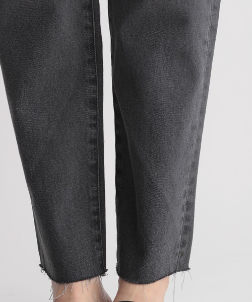 Andemiu(アンデミュウ)の「カットオフデニム214876(デニムパンツ・レディース・グレー/インディゴブルー・SMALL/MEDIUM)」の14枚目の写真