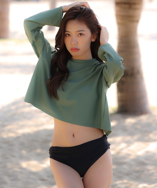 TeddyShop（テディショップ）の「【UVカット率 99%以上/UPF50+/大きいサイズ有】バックスリット入り 長袖 ドロップショルダー ラッシュガード レディース（ラッシュガード・レディース・ホワイト/ブラック/ベージュ/モカ/グリーン/ピンク/ホワイト系その他/ブルーグレー/ネイビー/ホワイト系その他2/ブルー/ブラック系その他・LL/S/M/L/3L/4L）」の14枚目の写真