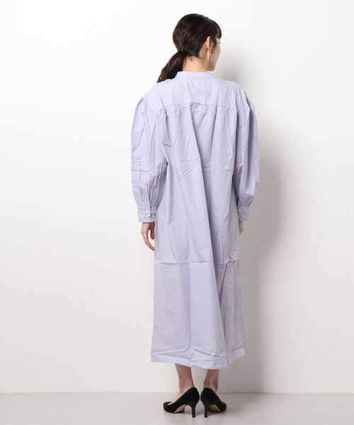 feepur(フェピュール)の「バンドカラーオーバーシャツワンピース(シャツワンピース・レディース・サックスブルー/ホワイト/ブラック/グリーン・MEDIUM)」の5枚目の写真