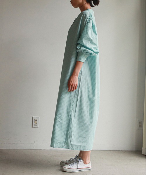 feepur(フェピュール)の「バンドカラーオーバーシャツワンピース(シャツワンピース・レディース・サックスブルー/ホワイト/ブラック/グリーン・MEDIUM)」の15枚目の写真