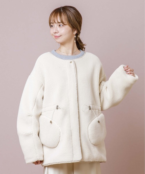 flower(フラワー)の「スウィートボアコート(ムートンコート・レディース・ブラウン/アイボリー・FREE)」の6枚目の写真