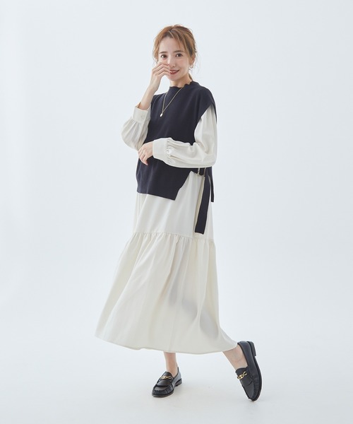 Fabulous Angela(ファビュラスアンジェラ)の「ニットベスト付ロングワンピース(ワンピース・レディース・モカ/カーキ/ブラック・FREE)」の6枚目の写真