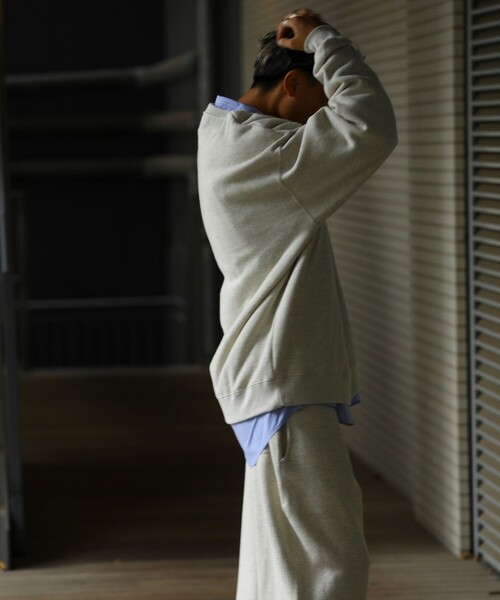 FREAK'S STORE(フリークスストア)の「WEB限定 GERRY COSBY×FREAK'S STORE/ジェリーコスビー 別注 ビッグシルエット アスレチック刺繍ロゴ クルーネックスウェット(スウェット・メンズ・ブラック/杢グレー/ネイビー/ダークグリーン・SMALL/MEDIUM/LARGE/X-LARGE)」の19枚目の写真