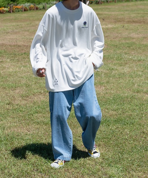 Perushu（ペルーシュ）の「【1周年記念アイテム】フラワー刺繍ビッグロンT（Tシャツ/カットソー・メンズ・ホワイト/ブラック/ダークパープル・MEDIUM/LARGE）」の4枚目の写真