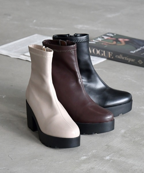 NOFALL（ノーフォール）の「ラウンドトゥ厚底プラットフォームストレッチショートブーツ（ブーツ・レディース・ブラック/グレイッシュベージュ/ダークブラウン・3L/SS/S/M/L/LL）」の6枚目の写真