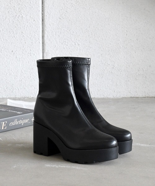 NOFALL（ノーフォール）の「ラウンドトゥ厚底プラットフォームストレッチショートブーツ（ブーツ・レディース・ブラック/グレイッシュベージュ/ダークブラウン・3L/SS/S/M/L/LL）」の21枚目の写真