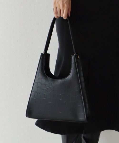 BLUEEAST（ブルーイースト）の「クロコ調フェイクレザーハンドバッグ（ハンドバッグ・レディース・ブラック/ブラウン・FREE）」の2枚目の写真