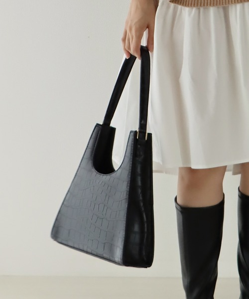 BLUEEAST（ブルーイースト）の「クロコ調フェイクレザーハンドバッグ（ハンドバッグ・レディース・ブラック/ブラウン・FREE）」の20枚目の写真
