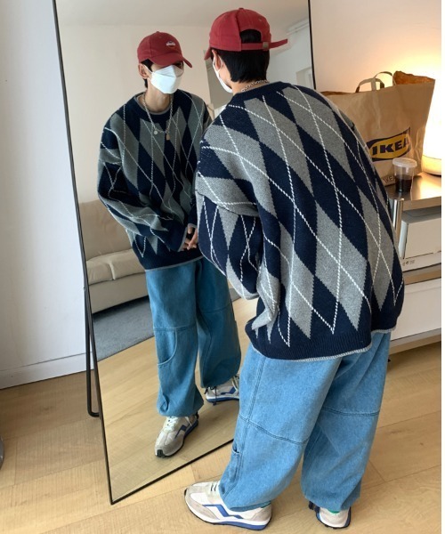 MGV（エムジーヴィー）の「ラウンドネックダイヤモンドユースセーター（ニット/セーター・メンズ・ブラウン/グレー/ネイビー・MEDIUM/LARGE/X-LARGE）」の4枚目の写真