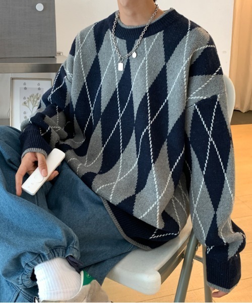 MGV（エムジーヴィー）の「ラウンドネックダイヤモンドユースセーター（ニット/セーター・メンズ・ブラウン/グレー/ネイビー・MEDIUM/LARGE/X-LARGE）」の5枚目の写真