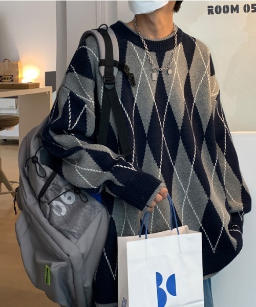 MGV（エムジーヴィー）の「ラウンドネックダイヤモンドユースセーター（ニット/セーター・メンズ・ブラウン/グレー/ネイビー・MEDIUM/LARGE/X-LARGE）」の9枚目の写真