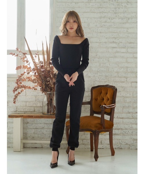 Darich（ダーリッチ）の「スクエアネックリブニットトップス（ニット