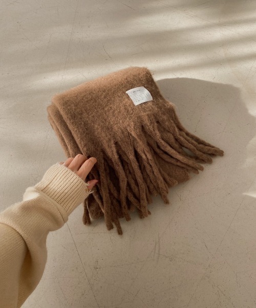 moi tytto（モイテュット）の「フリンジボリュームマフラー（マフラー・レディース・ブラウン/マスタード・FREE）」の6枚目の写真