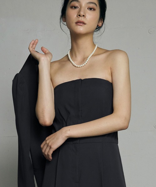 Flolia（フロリア）の「ノーカラージャケット・オールインワン