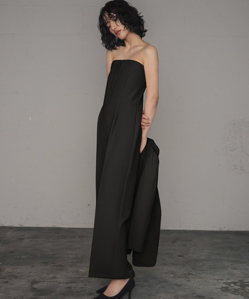 Flolia（フロリア）の「ノーカラージャケット・オールインワン