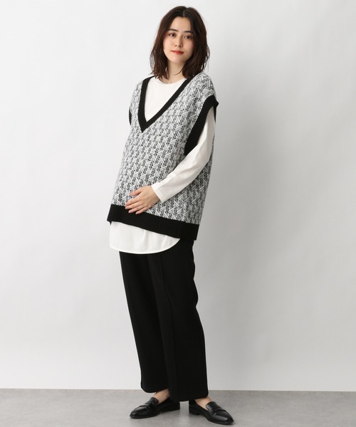 LEPSIM（レプシィム）の「マタニティ／センターピンタックフレアパンツ　258075（マタニティウェア/グッズ・レディース・ブラック/ブルー/グレイッシュベージュ・FREE）」の4枚目の写真