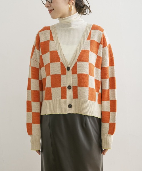 URBAN RESEARCH（アーバンリサーチ）の「チェッカーVネックカーディガン（カーディガン/ボレロ・レディース・ブルー系その他/オレンジ系その他・FREE）」の18枚目の写真