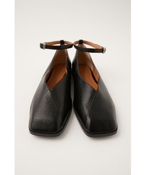 MOUSSY(マウジー)の「ANKLE STRAP FLAT パンプス(パンプス・レディース・オフホワイト/ブラック・MEDIUM/LARGE/SMALL)」の14枚目の写真