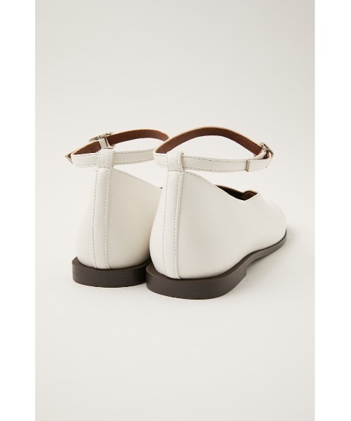 MOUSSY(マウジー)の「ANKLE STRAP FLAT パンプス(パンプス・レディース・オフホワイト/ブラック・MEDIUM/LARGE/SMALL)」の15枚目の写真