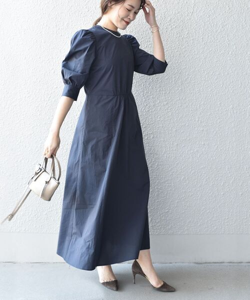 SHIPS（シップス）の「*〈手洗い可能〉ボリュームスリーブフレアワンピース◆（ワンピース・レディース・ネイビー/ブラック/ライトイエロー/ベージュ/ナチュラル・MEDIUM/SMALL）」の5枚目の写真