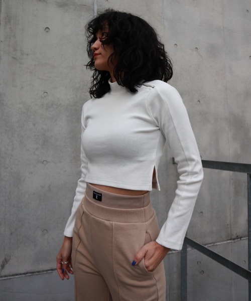 FIG&VIPER（フィグアンドバイパー）の「ハイネックリブZIPTOP（ニット/セーター・レディース・ホワイト/ブラック/グレー/ブルー・FREE）」の2枚目の写真