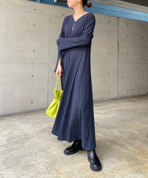 DouDou(ドゥドゥ)の「テレコフレアワンピース(ワンピース・レディース・ネイビー/オフホワイト・FREE)」の19枚目の写真