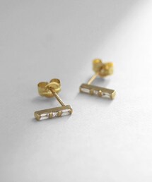 COCOSHNIK（ココシュニック）の「K18ダイヤモンド バゲットカット アライメントスタッドピアス大（ピアス（両耳用）・レディース）」