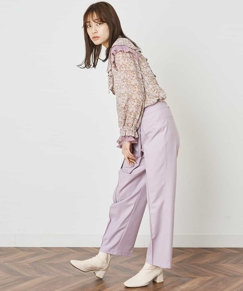 A de a.v.v（アードアー・ヴェ・ヴェ）の「小花柄フリルブラウス（シャツ/ブラウス・レディース・パープル/イエロー・39）」の12枚目の写真