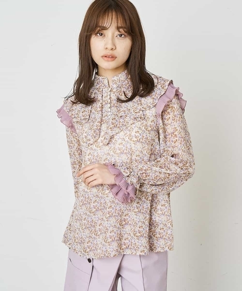 A de a.v.v（アードアー・ヴェ・ヴェ）の「小花柄フリルブラウス（シャツ/ブラウス・レディース・パープル/イエロー・39）」の7枚目の写真