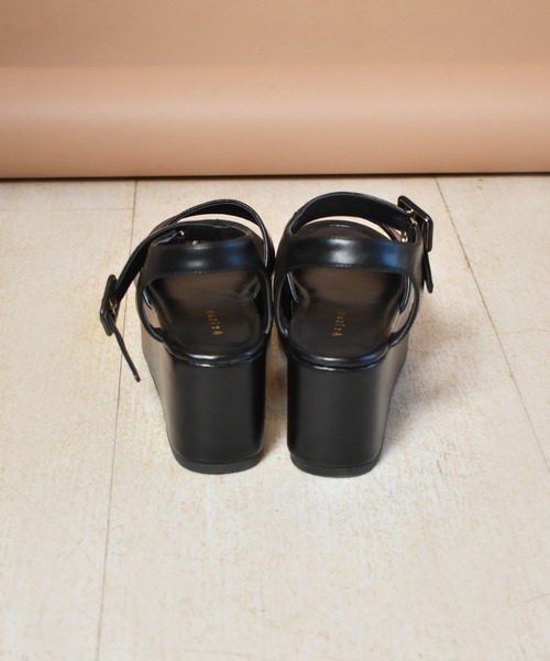 ems excite(エムズエキサイト)の「プラットフォームサンダル(サンダル・レディース・ブラック/オフホワイト/ブラック系その他・M/L)」の12枚目の写真