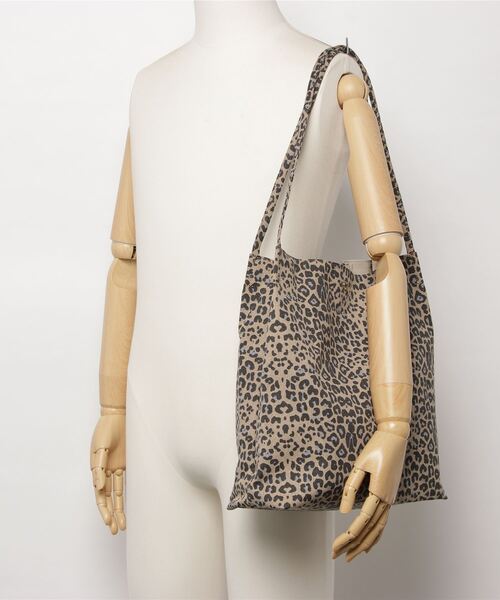 Legato Largo（レガートラルゴ）の「Legato Largo/ レガートラルゴ  / さくっと使える シンプルな お気軽 トートバッグ / LG-E1242（トートバッグ・レディース・ブラック/ダークグリーン/ブラウン/ピンク/シルバー/ミント/レオパード・ONESIZE）」の11枚目の写真