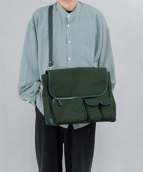 kutir(クティール)の「ビッグショルダーバッグ(ショルダーバッグ・メンズ・ブラック/イエロー/グリーン・FREE)」の12枚目の写真