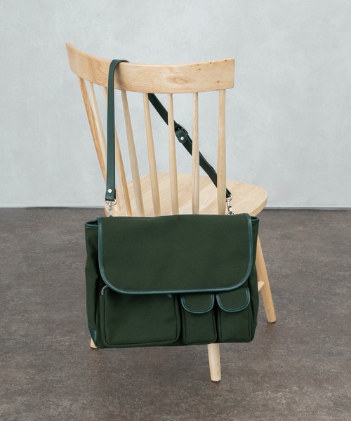 kutir(クティール)の「ビッグショルダーバッグ(ショルダーバッグ・メンズ・ブラック/イエロー/グリーン・FREE)」の14枚目の写真