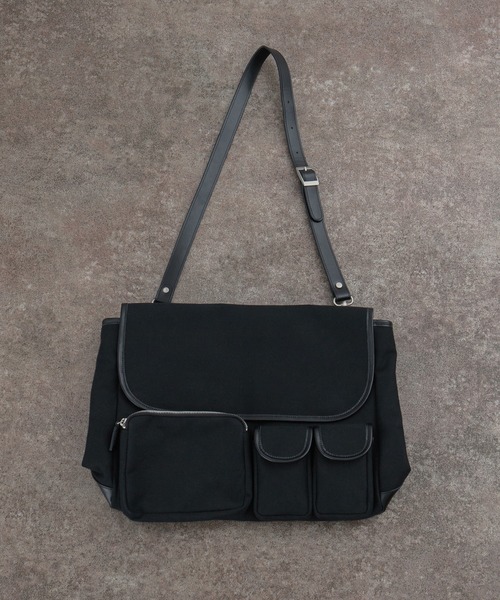 kutir(クティール)の「ビッグショルダーバッグ(ショルダーバッグ・メンズ・ブラック/イエロー/グリーン・FREE)」の5枚目の写真